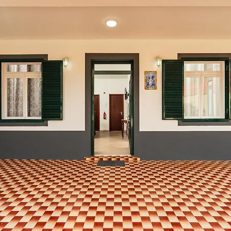 Achada House - Traditional House 아파트 *
