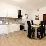 Achada House - Traditional House Calheta (Madeira)