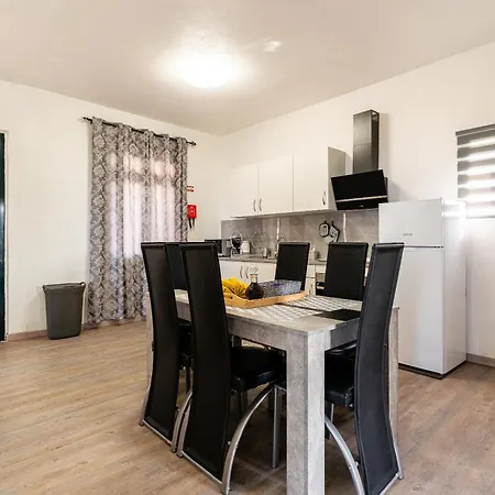 Achada House דירה *