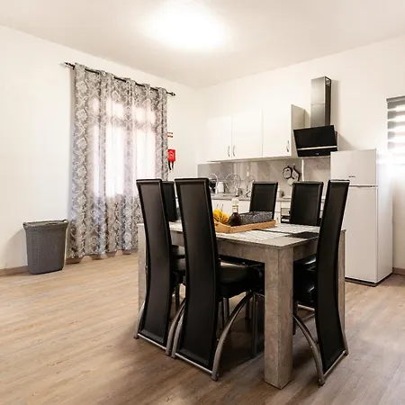 Achada House *