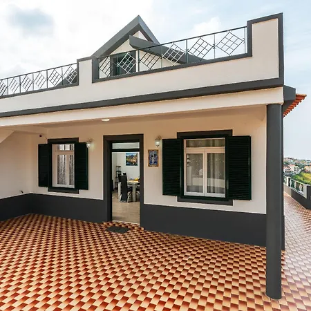 Achada House דירה