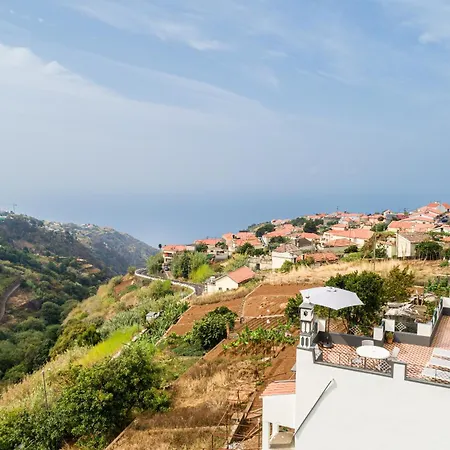 Achada House - Traditional House *