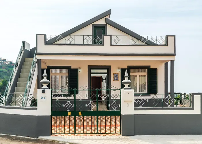 Achada House - Traditional House Calheta (Madeira)