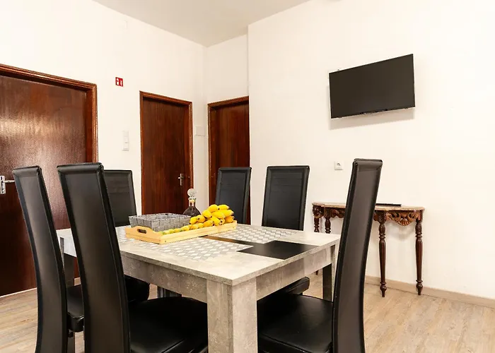 Achada House - Traditional House Calheta (Madeira)