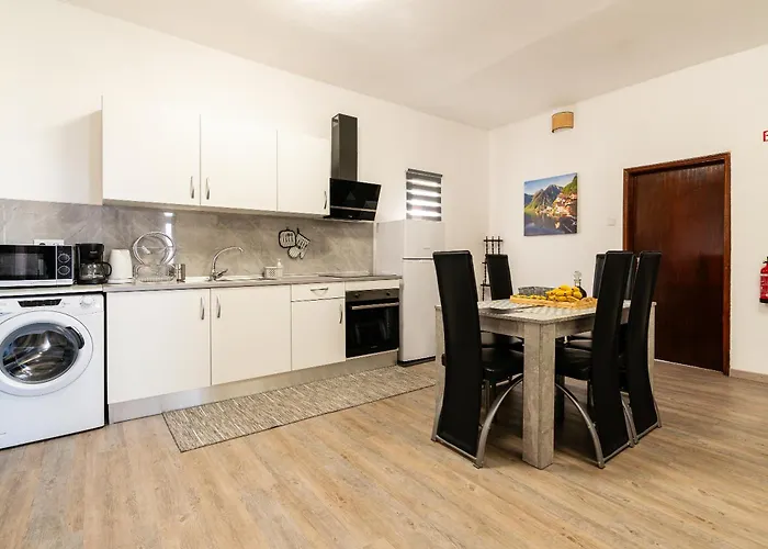 Achada House - Traditional House Calheta (Madeira)